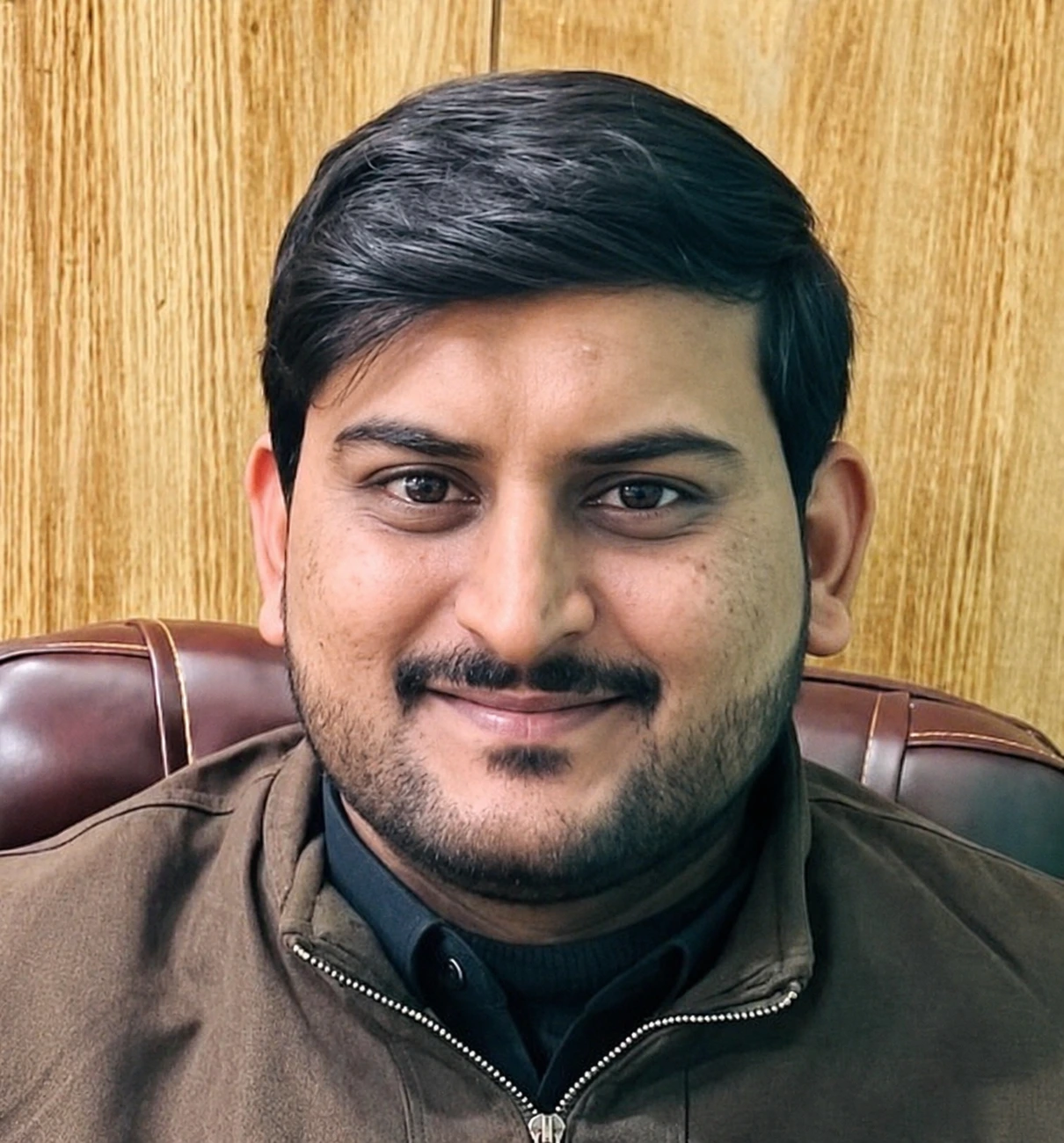Muhammad Mudasir Physiotherapist | Lahore Rheumatology Clinic | Dr Saira Khan Consultant Rheumatologist